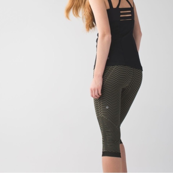 Lululemon Green and Black In The Flow Crop II - Picture 2 of 15